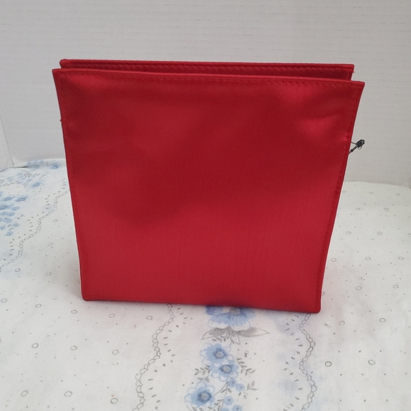 Yves Saint Laurent Parfums Cosmet case. - Picture 2 of 12